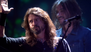 Nyertesként és fellépőként is meghódította a Brit Awards díjátadóját a Foo Fighters
