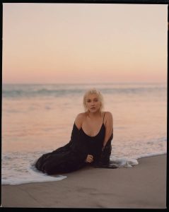 Végre megjelent Christina Aguilera nyolcadik stúdióalbuma!