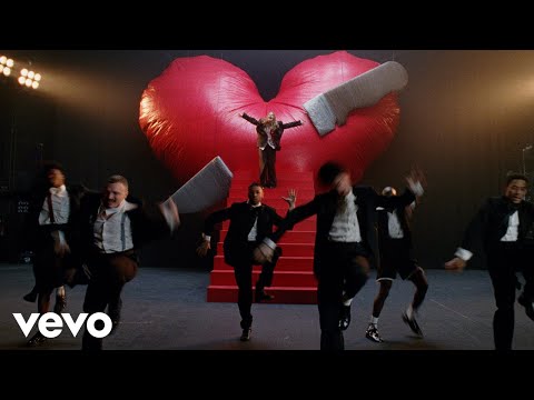 girl in red - Too Much