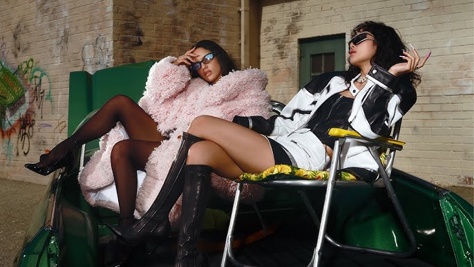 LISA feat. Rosalía - New Woman