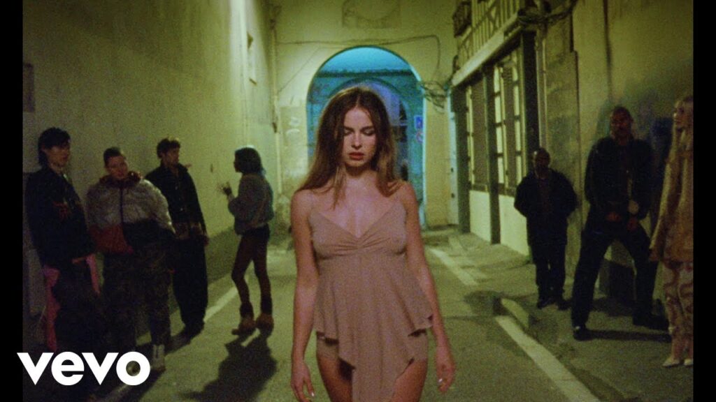 Addison Rae - Aquamarine